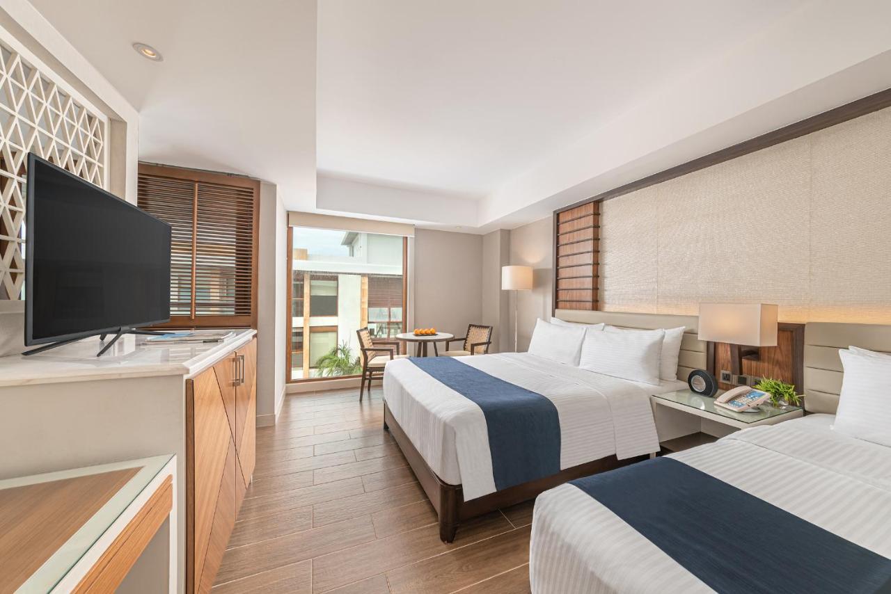 Henann Crystal Sands 5*