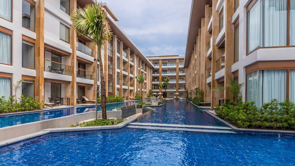 Henann Crystal Sands Resort