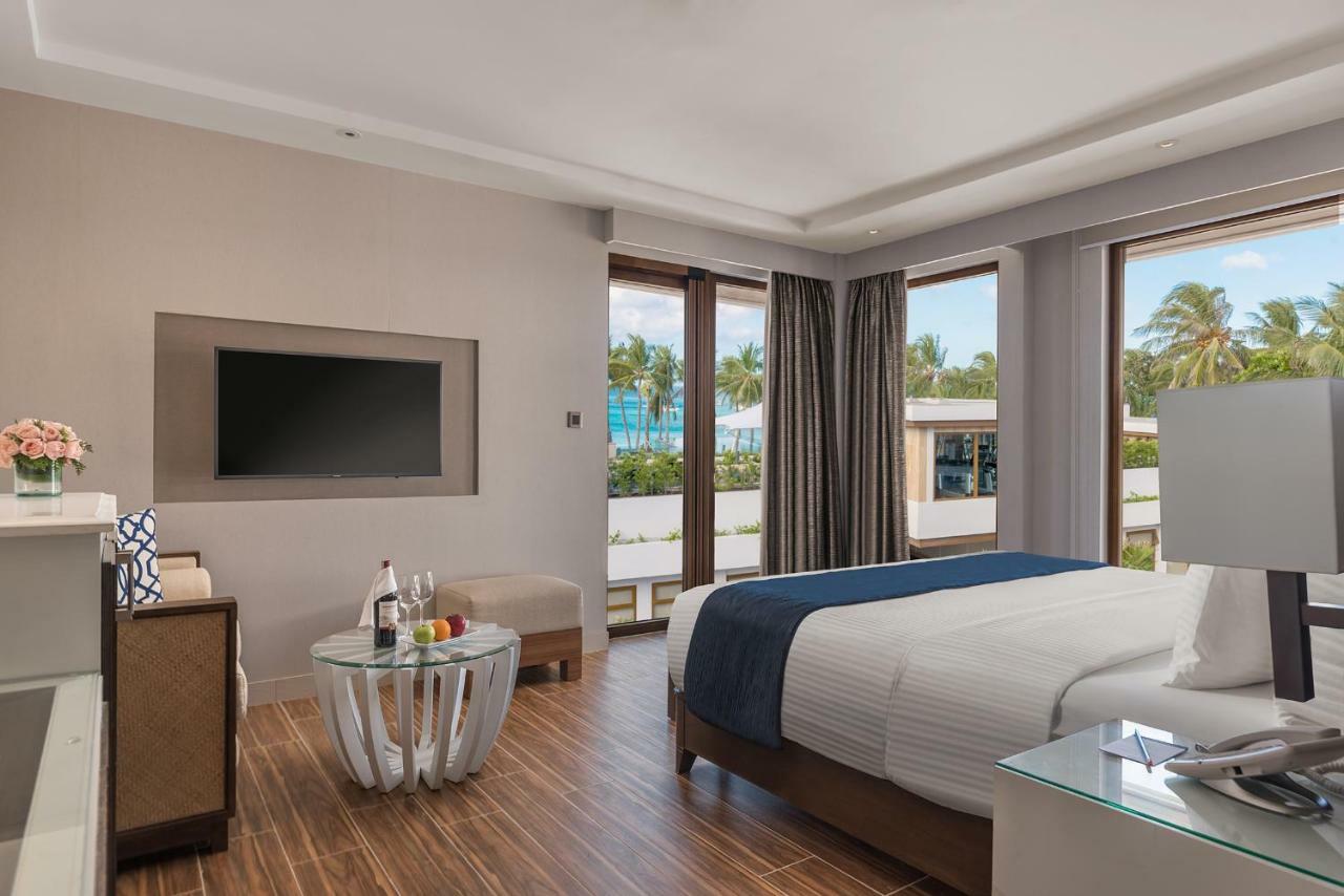 Henann Crystal Sands 5*
