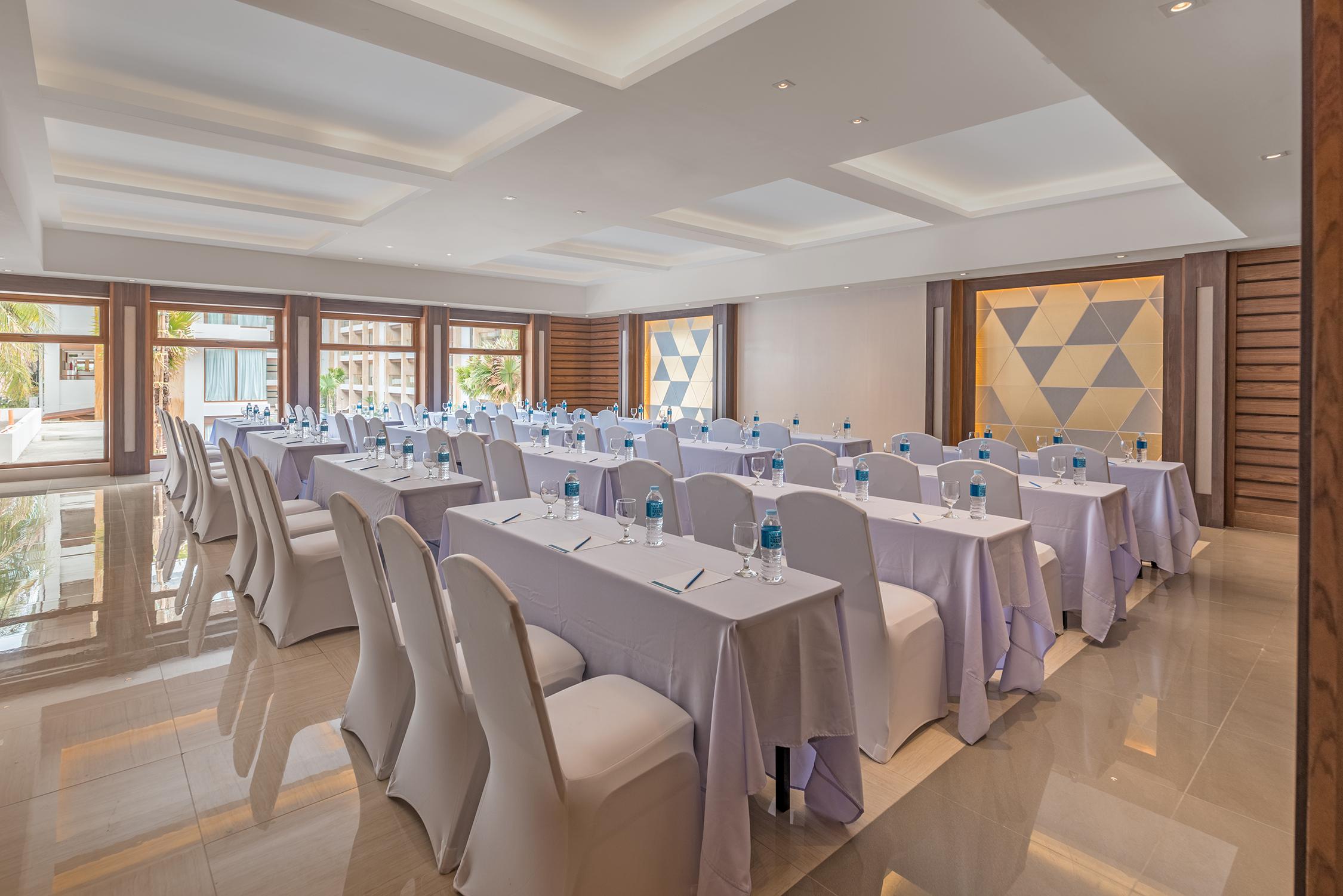 Henann Crystal Sands 5* Balabag (Boracay)