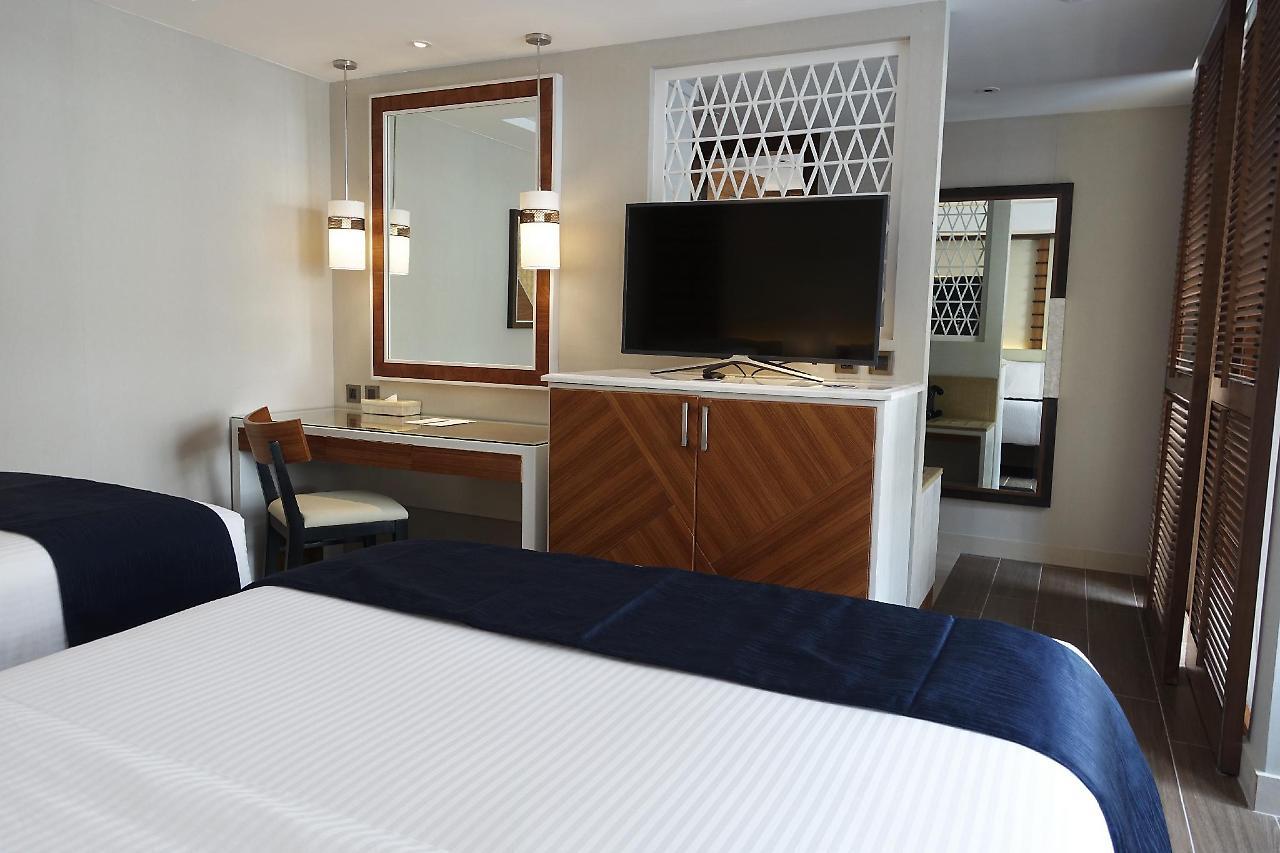 Resort Henann Crystal Sands 5*