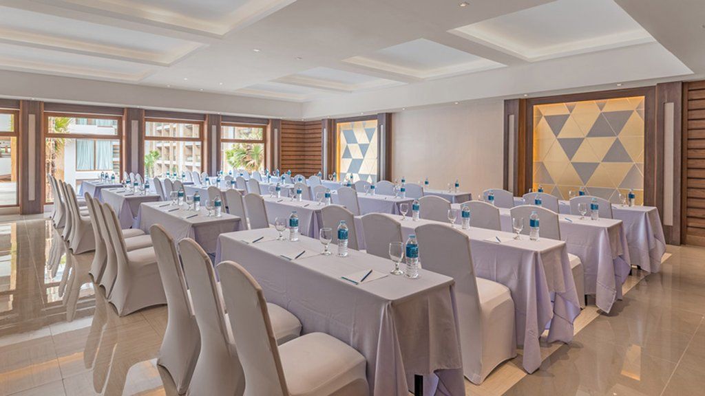Henann Crystal Sands Resort 5*